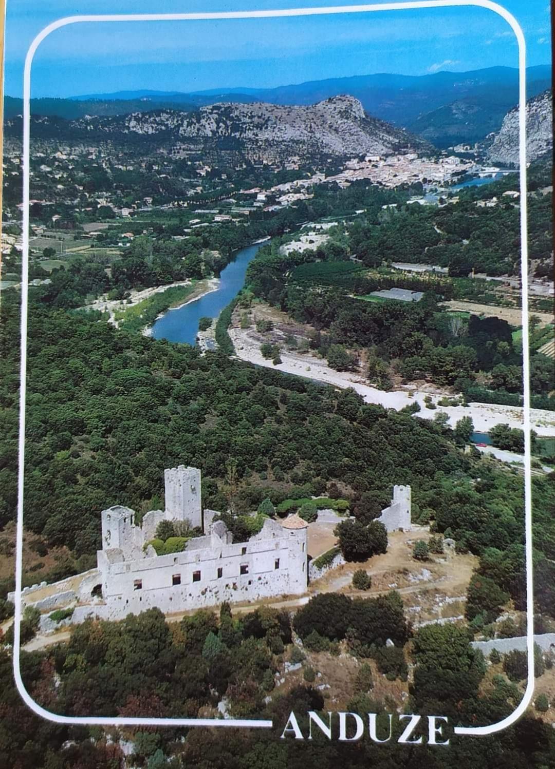Conteneur Avec Spa Prive Face Aux Vignes Massillargues-Attuech Extérieur photo